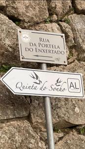 Um certificado, prémio, placa ou documento mostrado em Quinta do Sonho