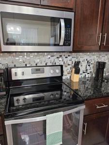 Galeriebild der Unterkunft Heights at Mcoll Luxury Condo #2 in McAllen