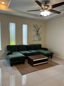 Galeriebild der Unterkunft Heights at Mcoll Luxury Condo #2 in McAllen