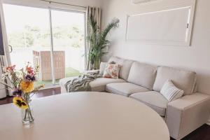 Foto dalla galleria di Beachside Villa #3 a Yeppoon