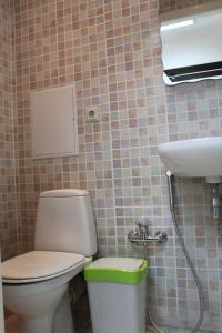 Baðherbergi á Westend hostel Kyiv +37 myndir