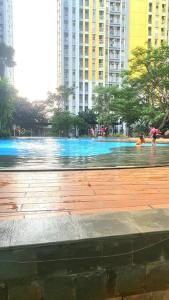 Πισίνα στο ή κοντά στο summarecon springlake view