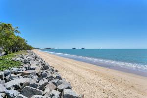 クリフトン・ビーチにあるClifton Beach Holiday Villasの岩と海のビーチ