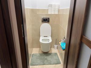 Bilik mandi di Esterhazy Apartman