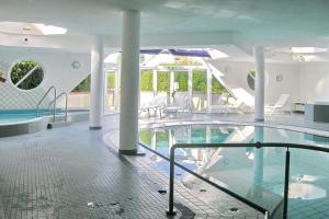 Bazén v ubytování Ferienwohnung De Draggen nebo v jeho okolí + 1 fotografie