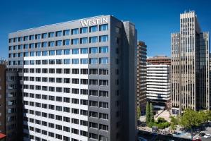 Nespecifikovaný výhled na destinaci Madrid nebo výhled na město při pohledu z hotelu