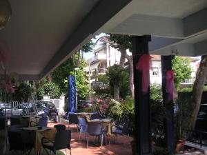 Restoran ili drugo mesto za obedovanje u objektu Hotel Canasta