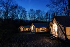Gallery image of Firelight Camps in Ithaca