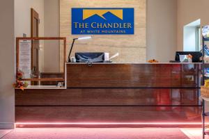 Predvorje ili recepcija u objektu The Chandler at White Mountains, an Ascend Hotel Collection Membe