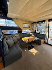 Posezení v ubytování Hotel Yacht Sherte