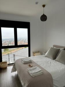 Giường trong phòng chung tại Chalet rural en Angeles de San Rafael +37 ảnh