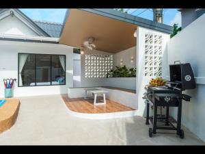 Fotografie z fotogalerie ubytování Oasis 4BR Private Pool Villa in central Ao Nang v destinaci Ao Nang 