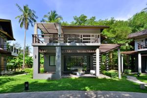 Un jardín fuera de Twin Lotus Resort and Spa - SHA Plus - Adult Only "November - April"