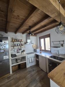Kuchnia lub aneks kuchenny w obiekcie Casa Rural Rincón