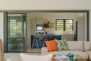 Cucina o angolo cottura di Tamarin Sunset Beach II
