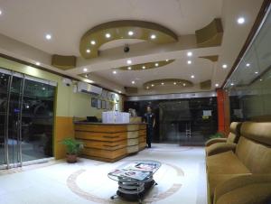 Posezení v ubytování RedDoorz Plus @ Taj Hotel Tuguegarao