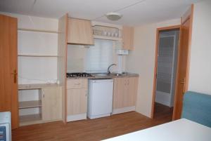 Η κουζίνα ή μικρή κουζίνα στο Camping los Gazules