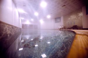 Bazén v ubytování Kayı Resort Hotel nebo v jeho okolí