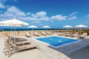 Bazén v ubytování Hotel Riu Palace Boavista - All Inclusive nebo v jeho okolí