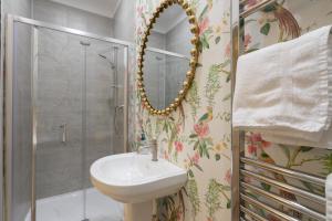 Koupelna v ubytování Fitzgeralds - Ballybunion - Sleeps 34