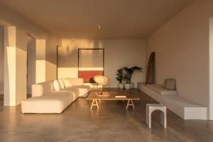 Andronis Arcadia Hotel的休息区