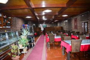 Restaurace v ubytování Kefayat Hotel