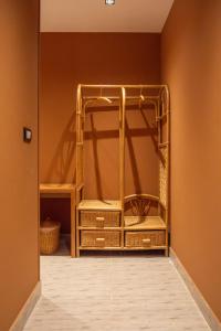 Cama ou camas em um quarto em Jimmy Pyramids Hotel