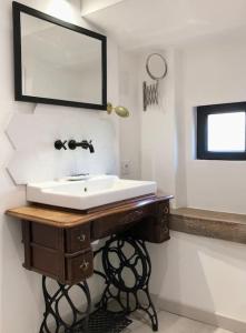 Fotografie z fotogalerie ubytování Maison avec cour L'atelier v destinaci Couchey