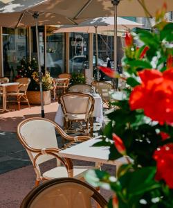 Um restaurante ou outro lugar para comer em Hotel International & Terminus