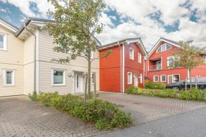 Το κτήριο όπου στεγάζεται  η παραθεριστική κατοικία