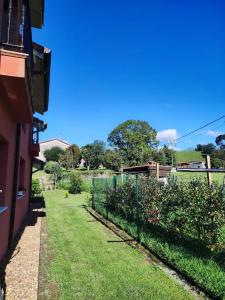 Zahrada ubytování Casa Rural La Churla en Mazcuerras