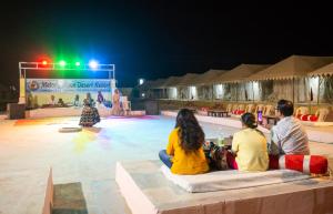 Majutusasutuse Melody Moon Desert Camp & Resort külastajad