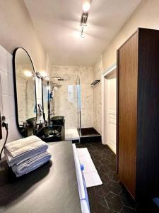 Koupelna v ubytování Appartement Les Fougères Vittel 1e + 31 fotografií