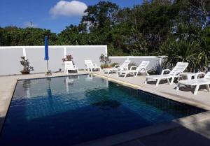 Πισίνα στο ή κοντά στο Kongsai Private poolvilla in Klong Khong