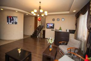 TV a/nebo společenská místnost v ubytování Hotel 4You