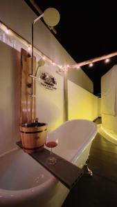 Ένα μπάνιο στο Thew Lom Camp at Khao Kho