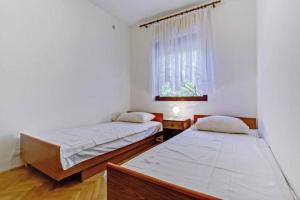 Gallery image of Apartments Nino in Seget Vranjica