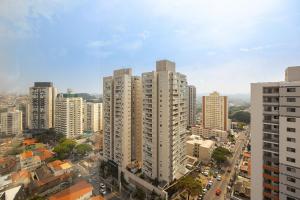 an aerial view of a city with tall buildings at Flat moderno prox. Alphaville 1501 in Osasco