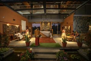 Crystal Kuruva Nature Resort & Spa餐厅或其他用餐的地方