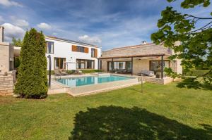 Πισίνα στο ή κοντά στο Villa Terra Rossa