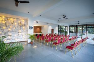 Crystal Kuruva Nature Resort & Spa的休息区