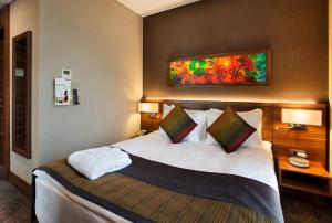 Postel nebo postele na pokoji v ubytování Holiday Inn Istanbul - Kadikoy by IHG