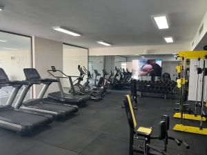 Fitness centrum a/nebo fitness zařízení v ubytování Retreat, block A2, unit 1