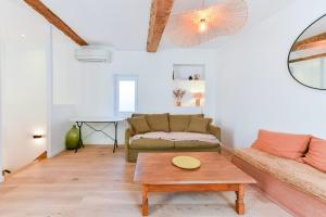 Część wypoczynkowa w obiekcie L'EMERAUDE duplex confortable au cœur de Cannes, proche plage du Midi et Palais