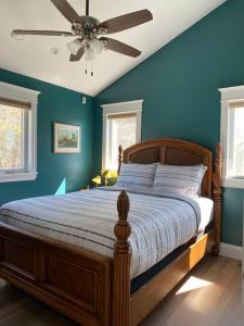 Ένα ή περισσότερα κρεβάτια σε δωμάτιο στο Sinclair Island House on Cliff