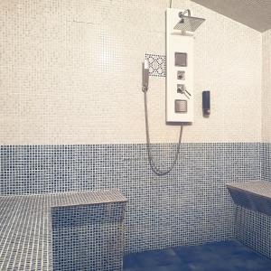 Ένα μπάνιο στο ForumGuestHouse Center Parking +13 φωτογραφίες