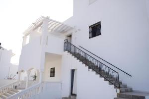 塔格梅斯Spacious 2-Floor Apt in Lavandolive Residence的相册照片