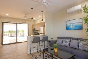 Η κουζίνα ή μικρή κουζίνα στο Family-ready Fully Equipped Grand Villa with Pool