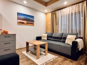 Posedenie v ubytovaní Jaworowe Izby Apartamenty z balią z hydromasażem