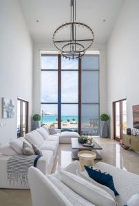 Gallery image of Biminis Beachfront Dream Villa in Bailey Town